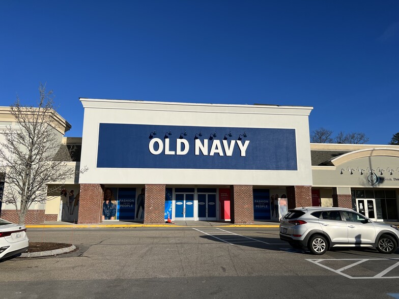 100-120 Charlton Rd, Sturbridge, MA for lease - Building Photo - Image 3 of 7