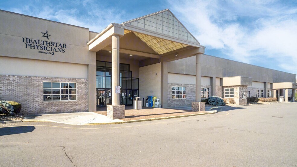 420 W Morris Blvd, Morristown, TN à louer - Photo du bâtiment - Image 3 de 23