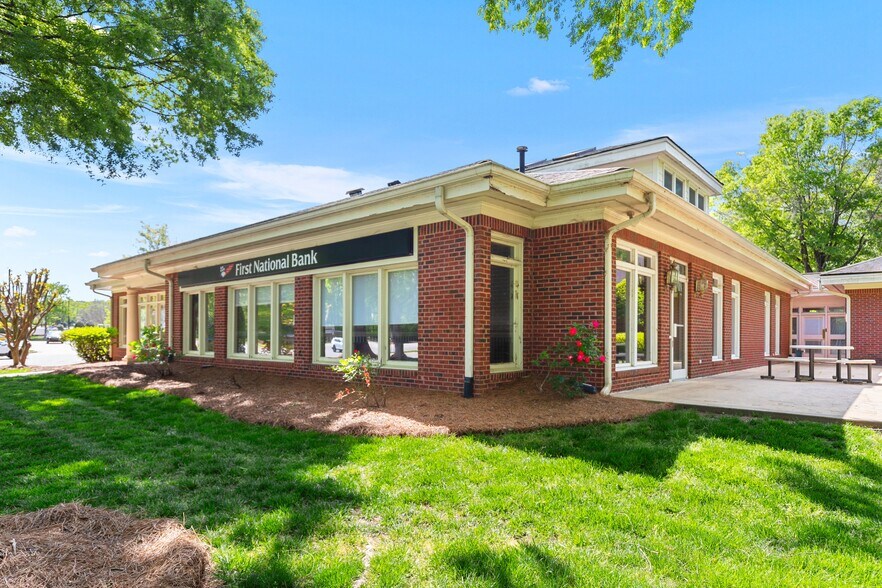 1005 High House Rd, Cary, NC à vendre - Photo du bâtiment - Image 2 de 10