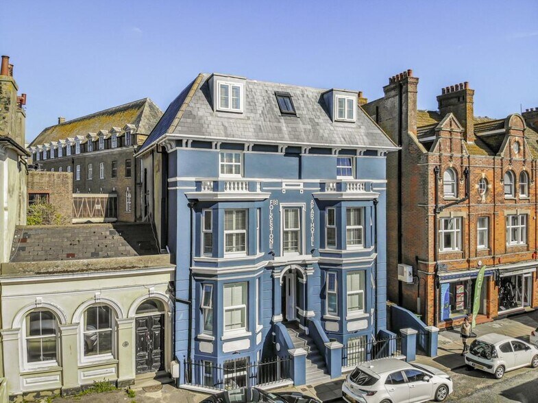 8 Cheriton Pl, Folkestone à vendre - Photo du bâtiment - Image 1 de 13
