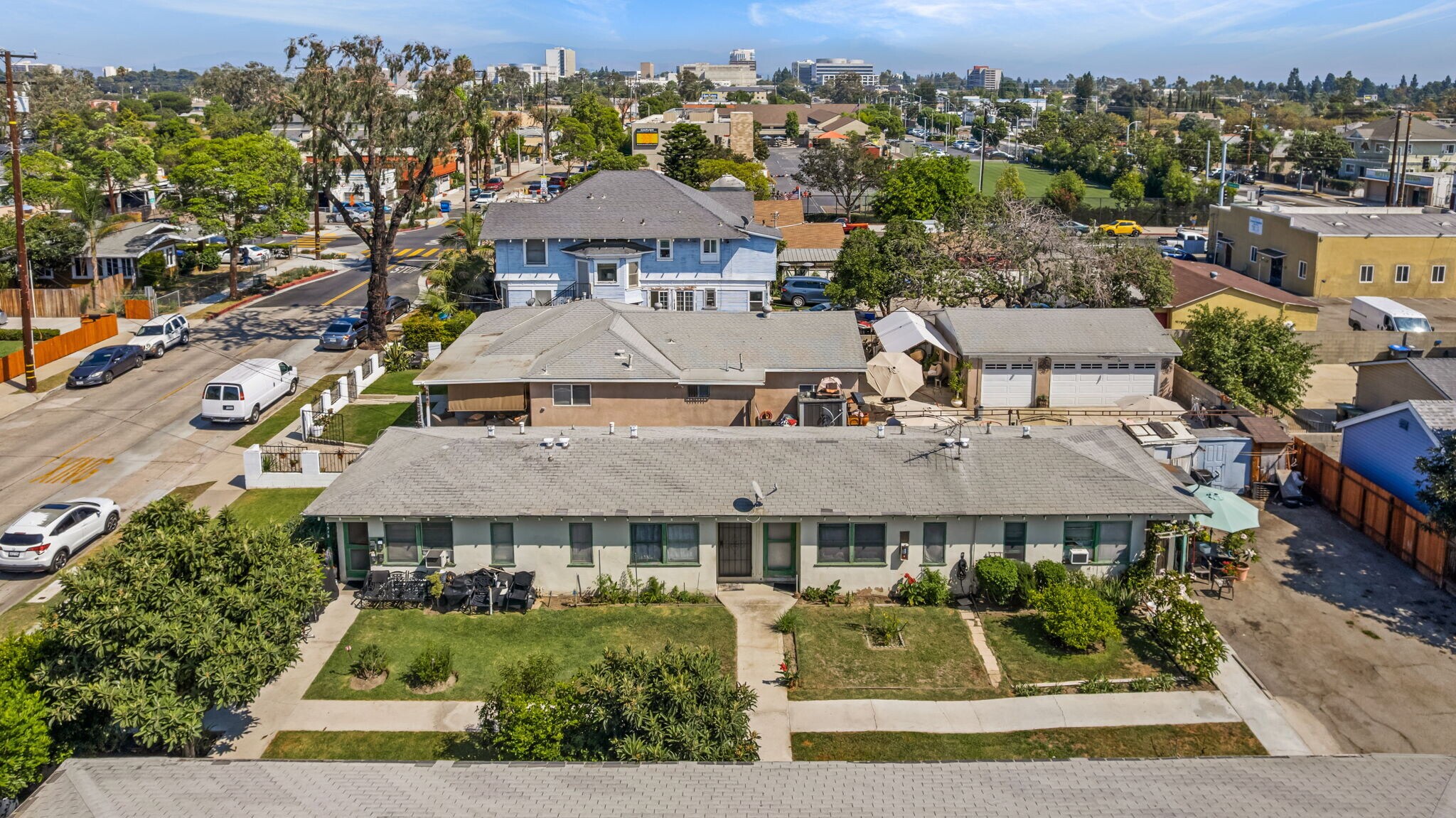 1512 W 5th St, Santa Ana, CA à vendre Photo principale- Image 1 de 11