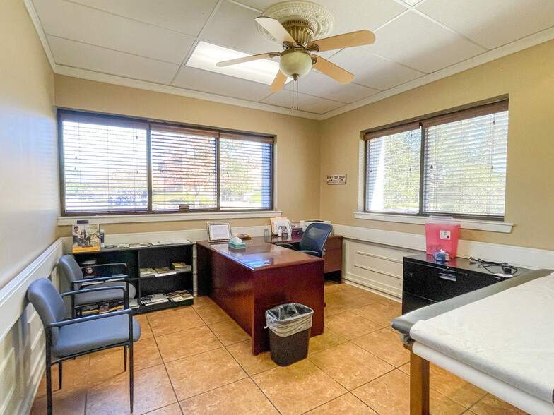 7434 Picardy Ave, Baton Rouge, LA à louer - Photo intérieure - Image 3 de 15