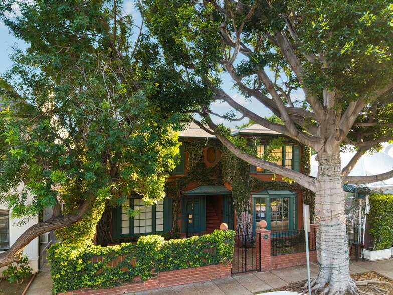 9012-9014 Burton Way, Beverly Hills, CA for sale - Building Photo - Image 3 of 18