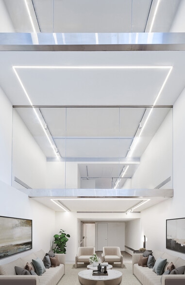 162 E 64th St, New York, NY for lease - Building Photo - Image 3 of 17