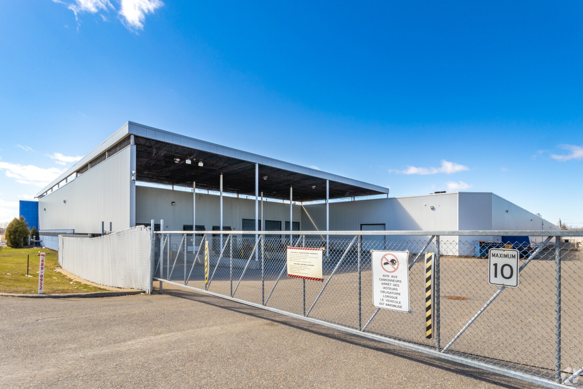 1313 Aut Chomedey (A-13) Desste E, Laval, QC à vendre Photo du bâtiment- Image 1 de 1