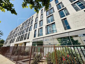 Plus de détails pour 67 Rue Du Chevalier Paul, Marseille - Local d'activités à louer