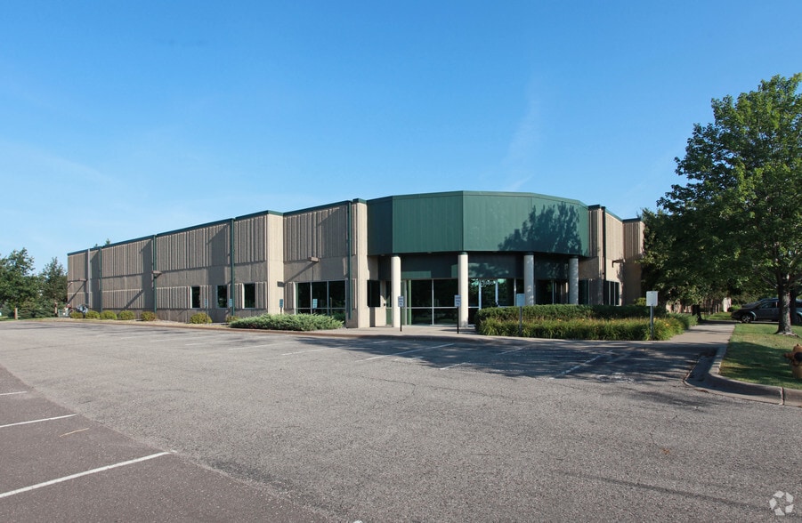 8560 Cottonwood St NW, Coon Rapids, MN for lease - Building Photo - Image 2 of 4