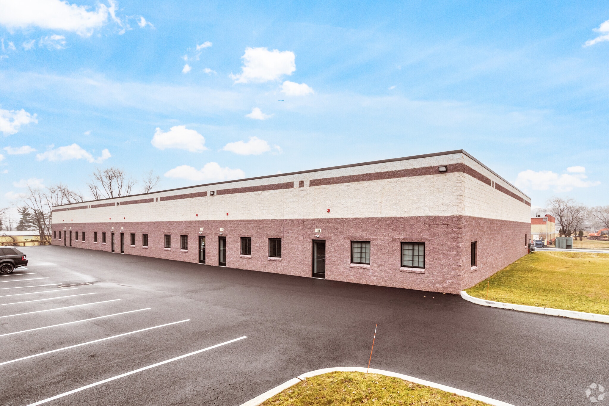 415 Nina Way, Warminster, PA for lease Primary Photo- Image 1 of 11