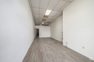 2218-2298 S Garey Ave, Pomona, CA à louer Photo intérieure- Image 2 de 6