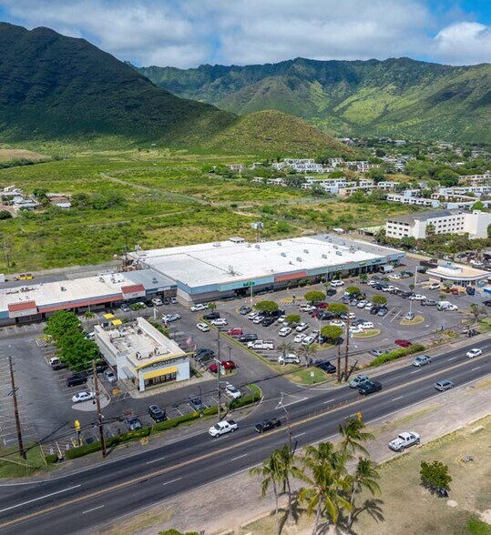 87-2070 Farrington Hwy, Waianae, HI à louer - Photo du bâtiment - Image 2 de 8