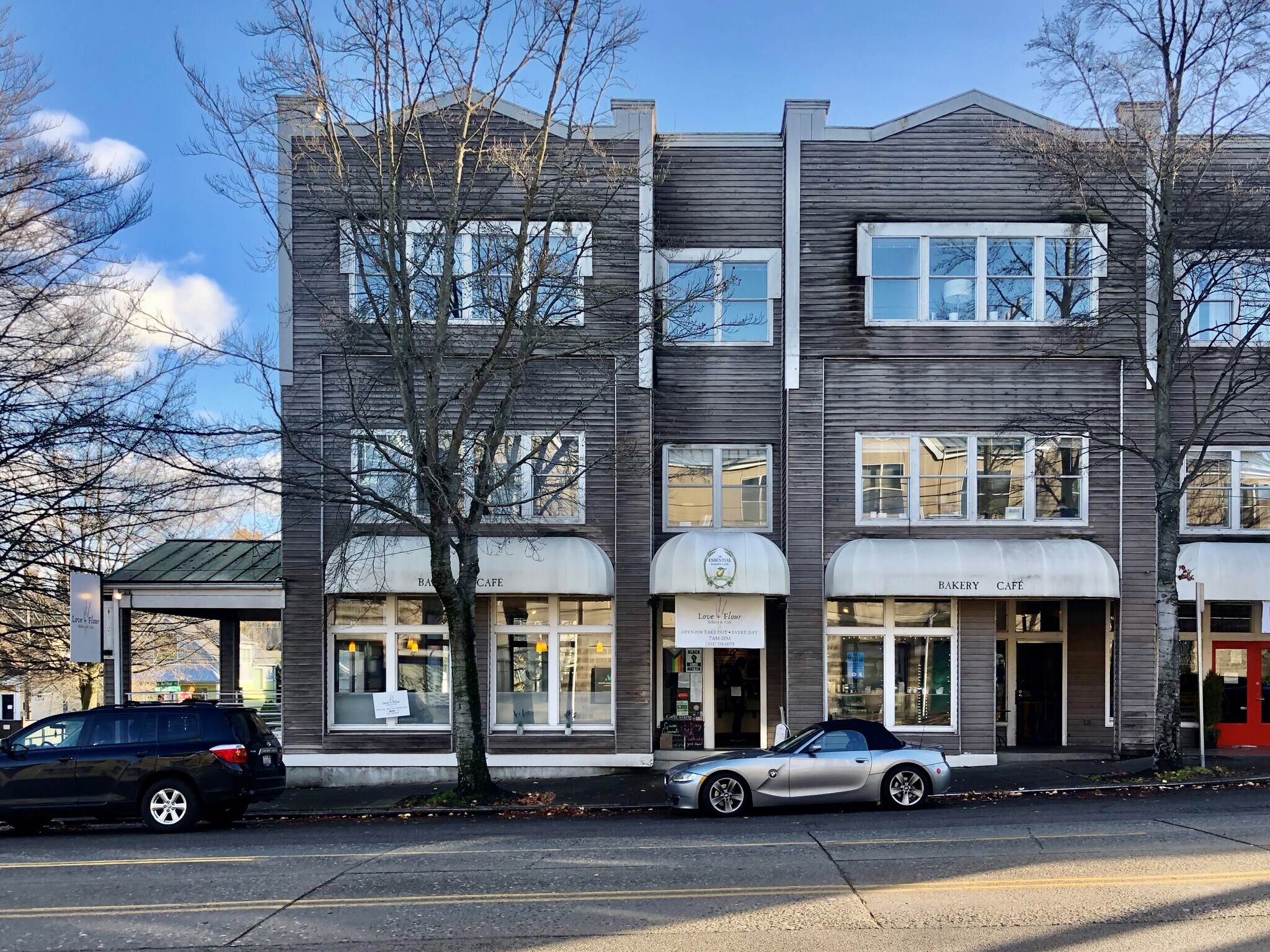 2721 E Madison St, Seattle, WA à louer Photo du bâtiment- Image 1 de 6