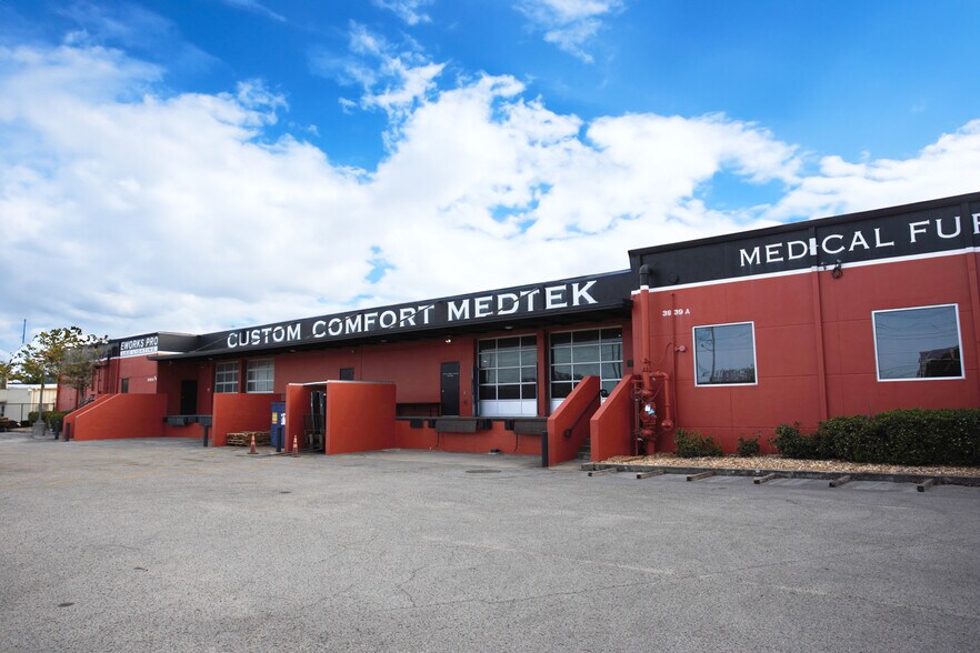 3939 Forsyth Rd, Winter Park, FL à vendre - Photo du bâtiment - Image 2 de 14