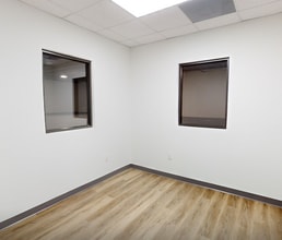 7212-7282 NW 33rd St, Miami, FL à louer Photo intérieure- Image 2 de 5