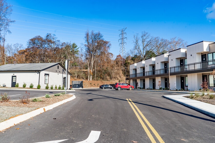 6262 Clinton Hwy, Knoxville, TN for sale - Building Photo - Image 3 of 23