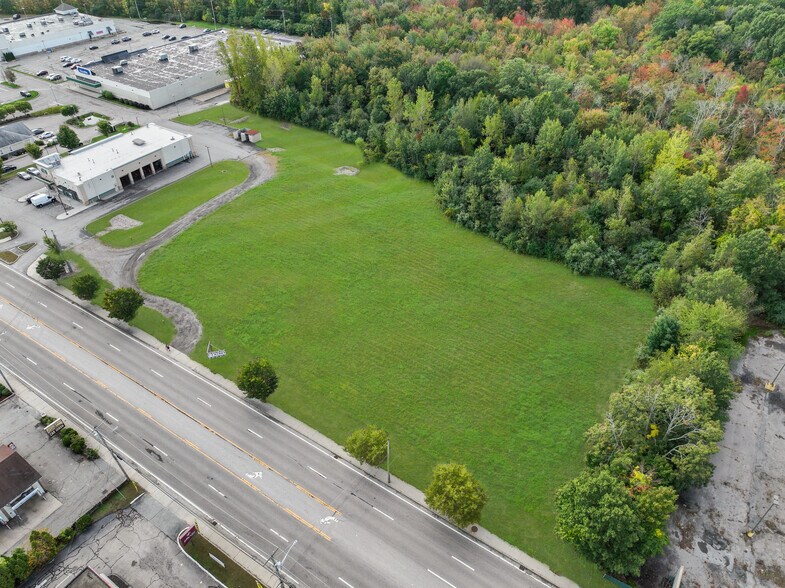 1500 Hartford Ave, Johnston, RI à louer - Photo du bâtiment - Image 3 de 3