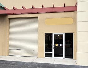 1030 Collier Center Way, Naples, FL à louer Photo du bâtiment- Image 1 de 7