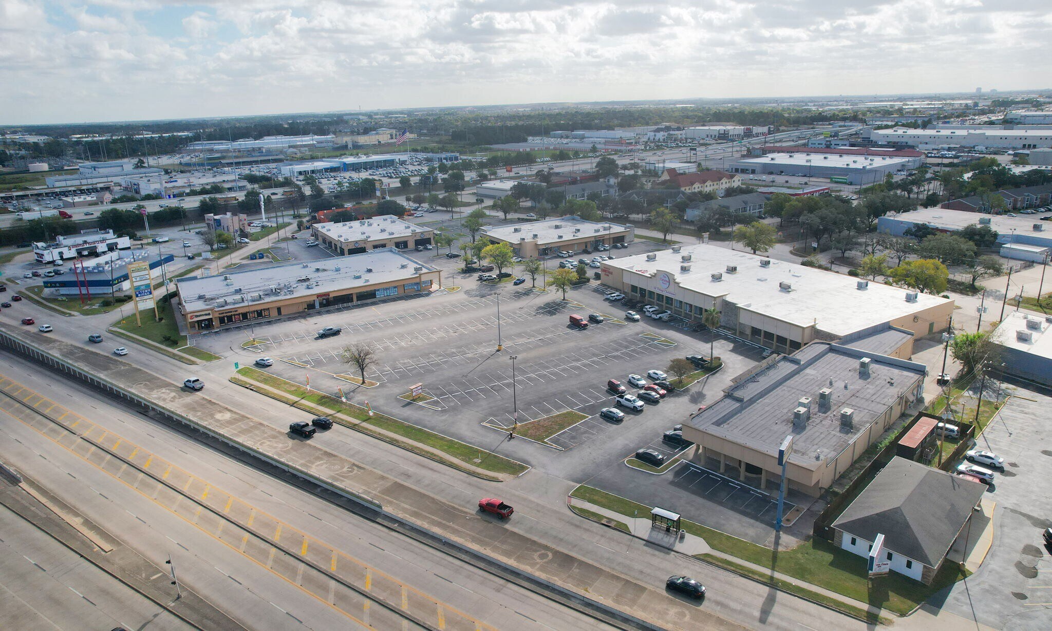 211-265 W FM-1960, Houston, TX for lease Primary Photo- Image 1 of 7
