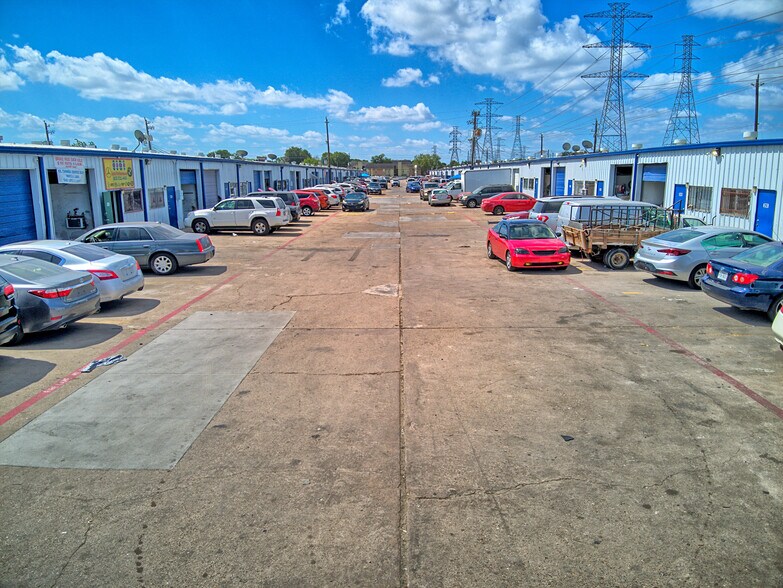 11450 Bissonnet St, Houston, TX for sale - Building Photo - Image 3 of 41