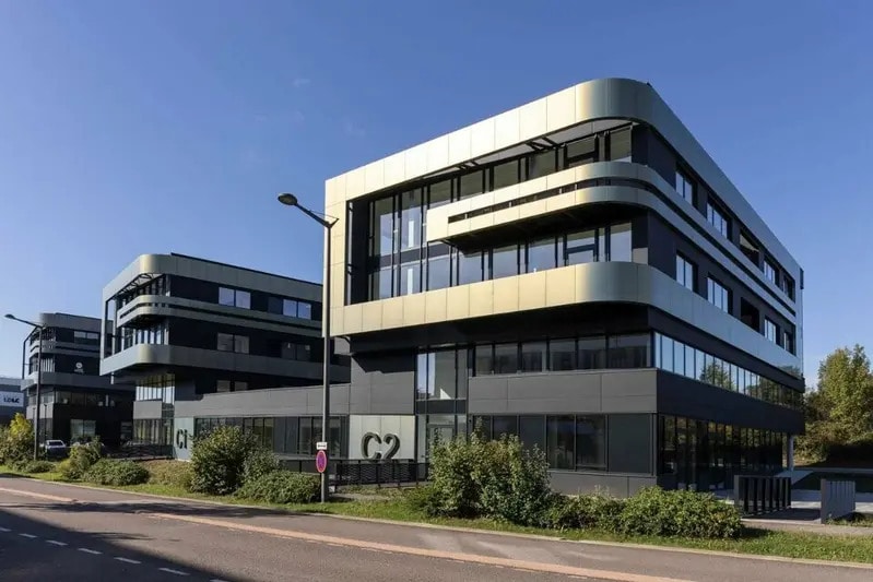 Office in Limonest for sale - Building Photo - Image 1 of 14