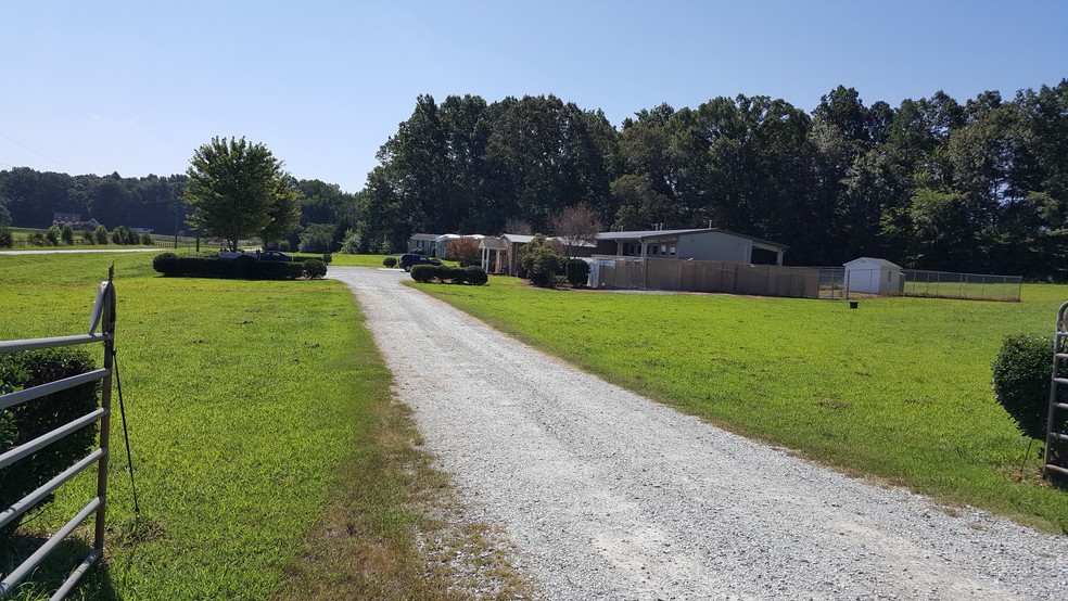 5725 Normans Rd, Rougemont, NC for sale - Building Photo - Image 1 of 1