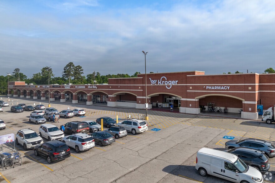 10010 Cypresswood Dr, Houston, TX à louer - Photo du bâtiment - Image 2 de 5