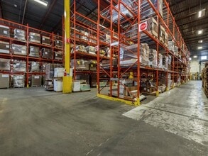 25 Lorena St, Barrie, ON for lease Interior Photo- Image 2 of 6