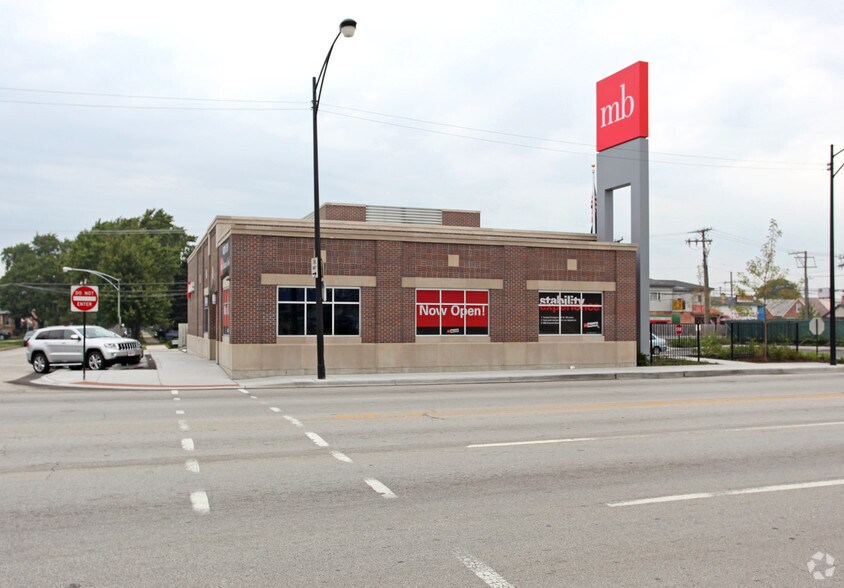6422 W Archer Ave, Chicago, IL à louer - Photo du bâtiment - Image 3 de 4