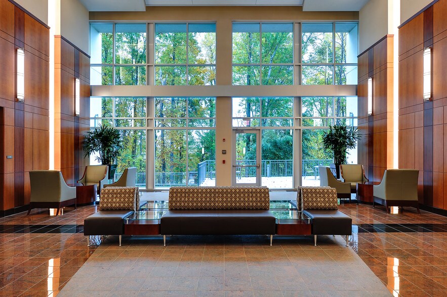 3023 Hamaker Ct, Fairfax, VA à louer - Hall d’entrée - Image 2 de 4