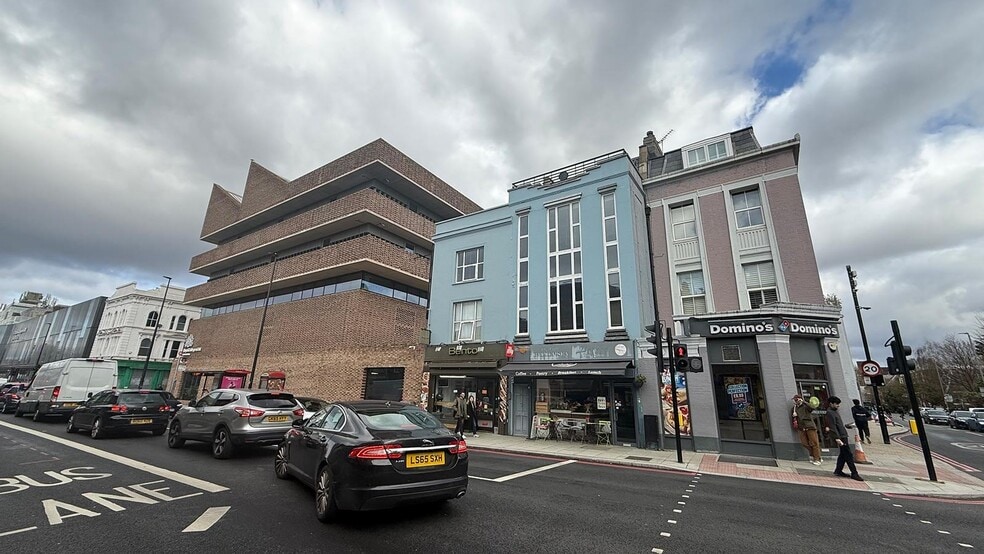 55 Battersea Bridge Rd, London for sale - Building Photo - Image 2 of 5