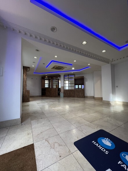 6a Station Road, Epping for lease - Interior Photo - Image 2 of 4