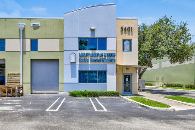 Plus de détails pour 5401 N Haverhill Rd, West Palm Beach, FL - Industriel à vendre