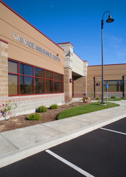 336 SW Cyber Dr, Bend, OR for lease - Building Photo - Image 3 of 10