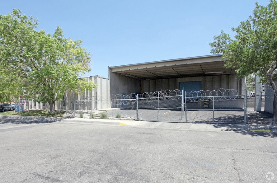 1920 Columbia Dr SE, Albuquerque, NM à louer - Photo du bâtiment - Image 2 de 50