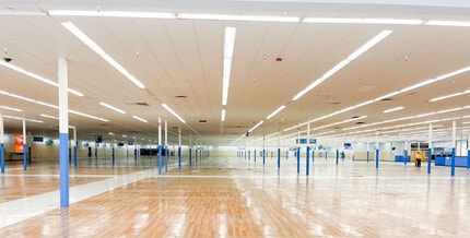 1229 NW Evangeline Trwy, Lafayette, LA for lease Interior Photo- Image 2 of 8