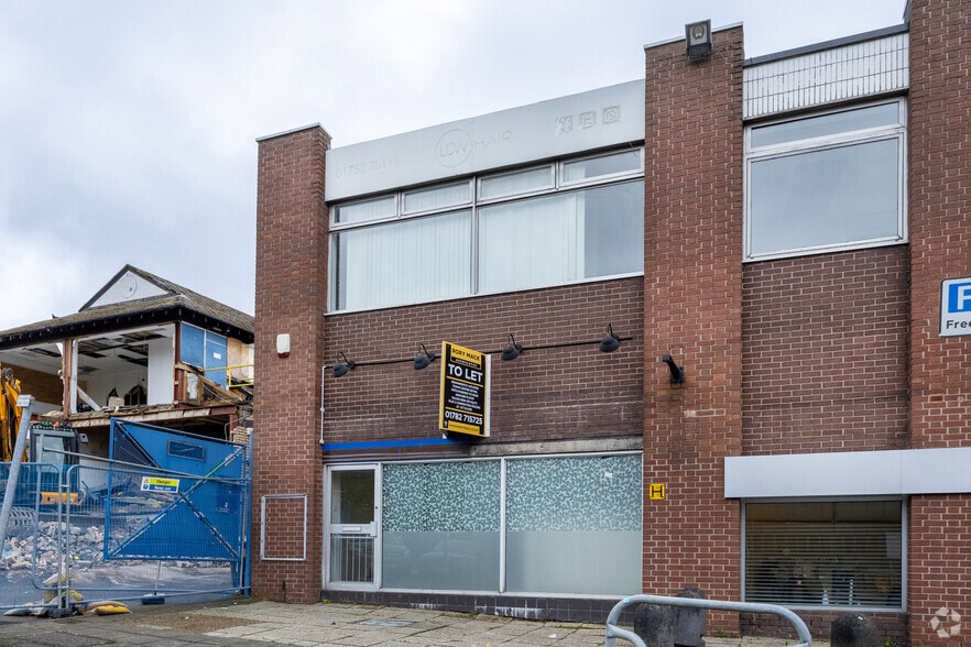 42 Town Rd, Stoke On Trent à louer - Photo du bâtiment - Image 2 de 2