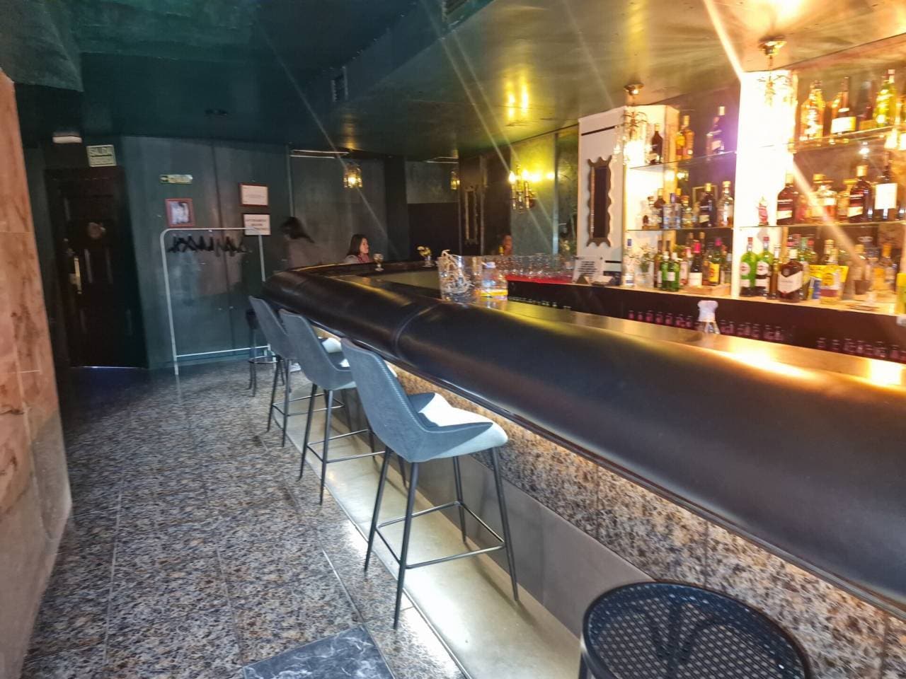 Retail in Barcelona, Barcelona for lease Primary Photo- Image 1 of 2