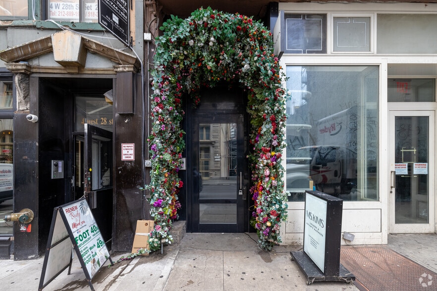 6-8 W 28th St, New York, NY for lease - Building Photo - Image 2 of 4