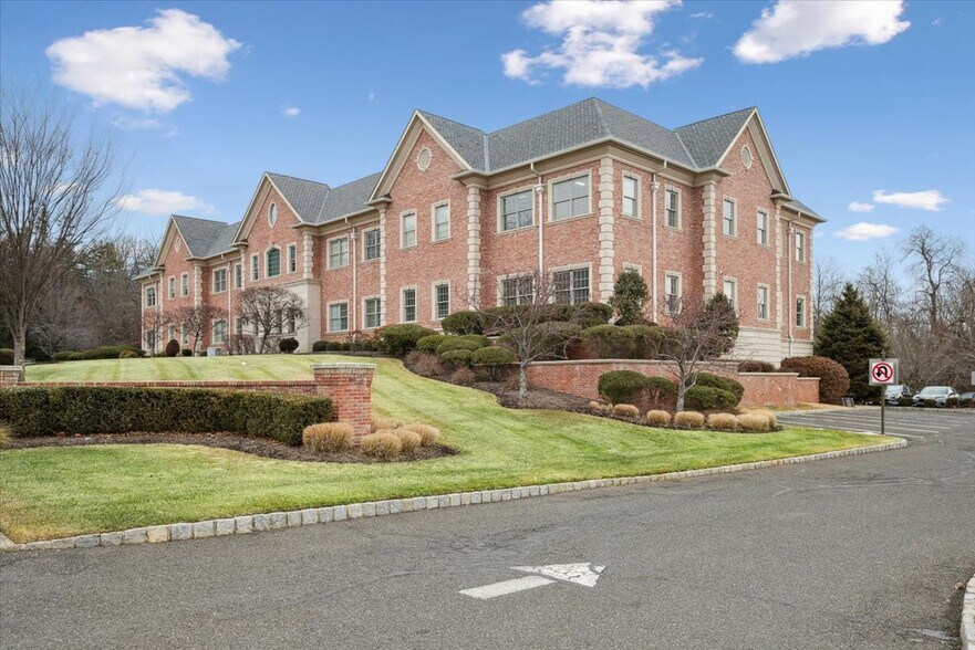 58 Mount Bethel Rd, Warren, NJ à louer - Photo du bâtiment - Image 3 de 28