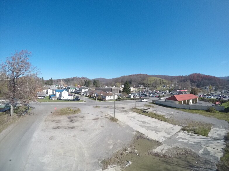 11th St, Elkins, WV à vendre - Photo principale - Image 1 de 3