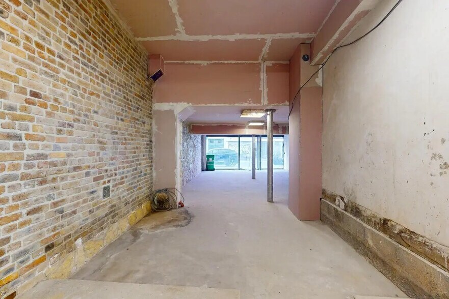 Commerce de détail dans Paris à louer - Photo du bâtiment - Image 3 de 7