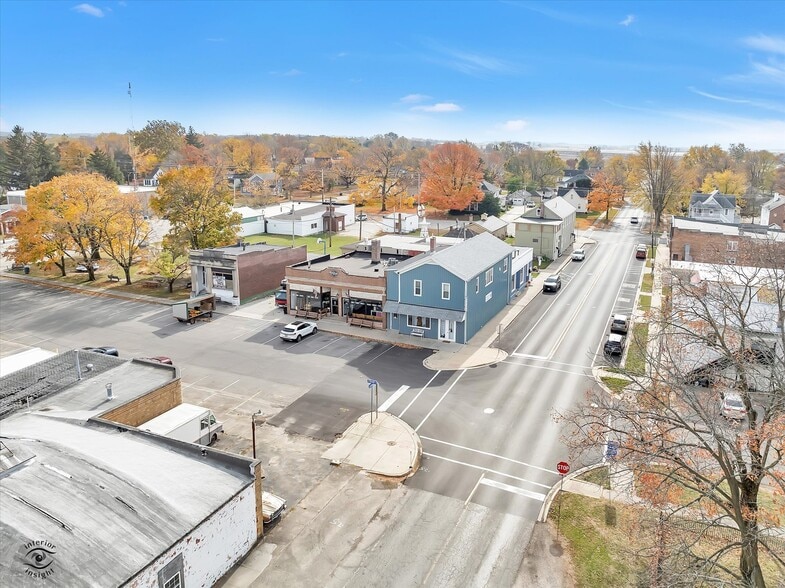 2-4 E Front St, Newark, IL for sale - Building Photo - Image 2 of 33