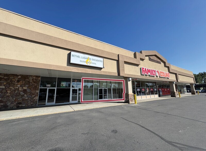 104-224 Holly St, Nampa, ID à louer - Photo du bâtiment - Image 1 de 5