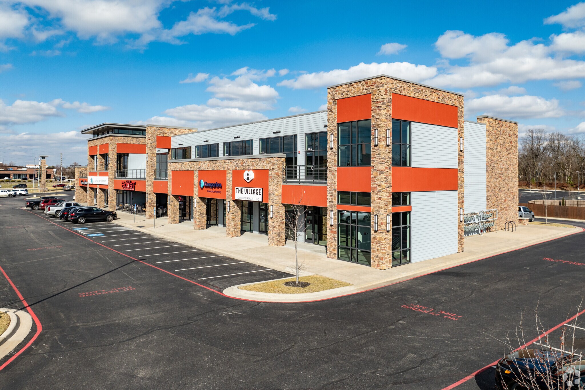 4216 S Cox Rd, Springfield, MO à louer Photo principale- Image 1 de 6