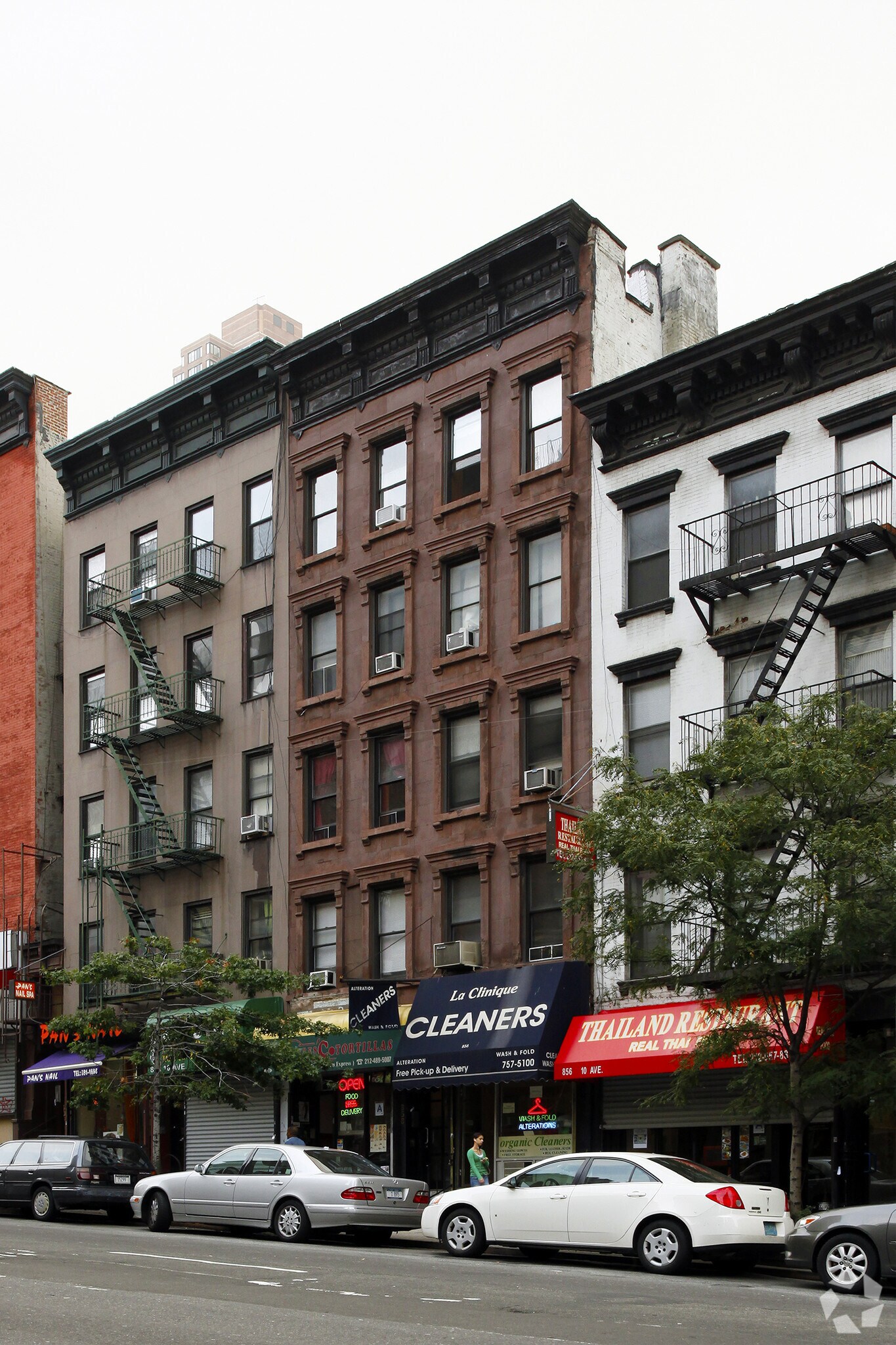 858 10th Ave, New York, NY for lease Primary Photo- Image 1 of 5