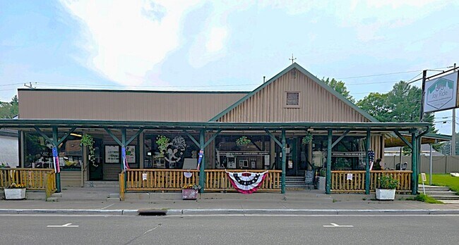 More details for 7251 Bradley St, Lake Tomahawk, WI - Retail for Sale