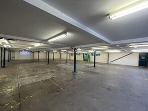Fynney Fields, Leek for lease Interior Photo- Image 2 of 13