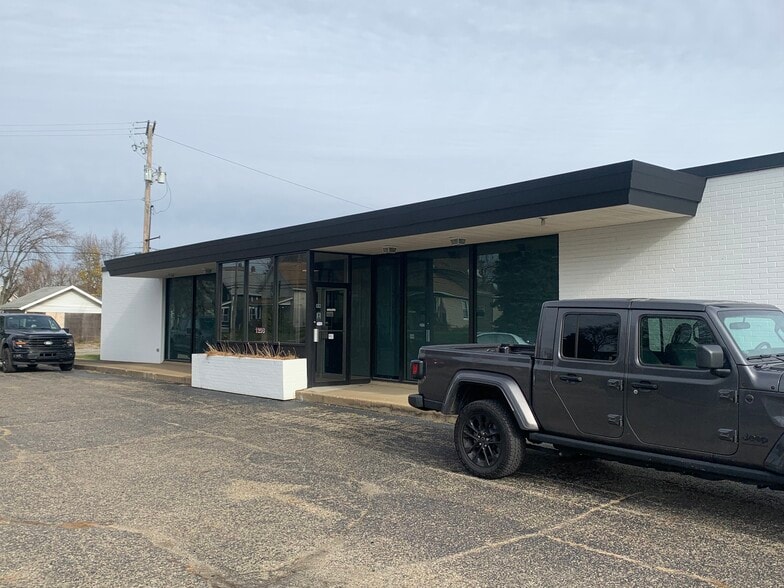 1208 Harrison Ave SW, Canton, OH for lease - Building Photo - Image 2 of 12