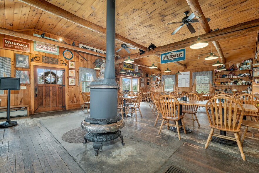 1955 Presidential Hwy, Jefferson, NH à vendre - Photo intérieure - Image 3 de 71