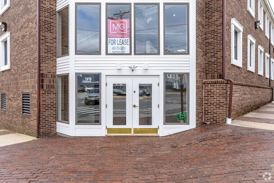 99 Wayland Ave, Providence, RI à louer - Photo du bâtiment - Image 2 de 8