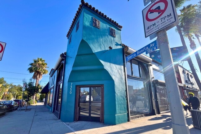 More details for 7552 Melrose Ave, Los Angeles, CA - Retail for Lease